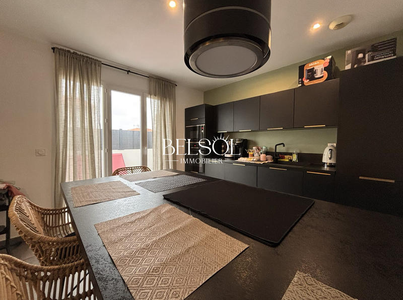 Appartement - 81 m² - 3 pièces