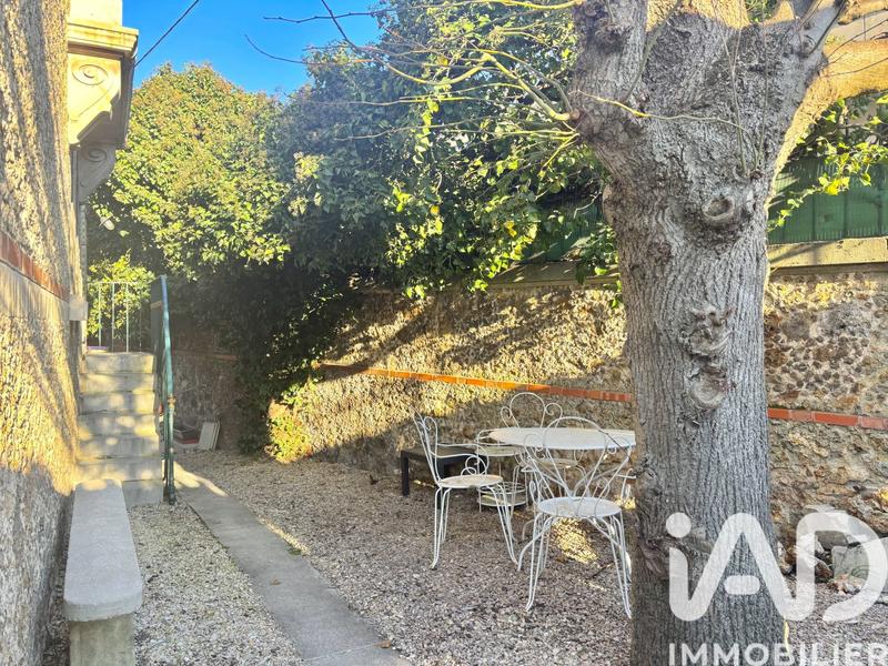 Maison de ville - 220 m² - 10 pièces