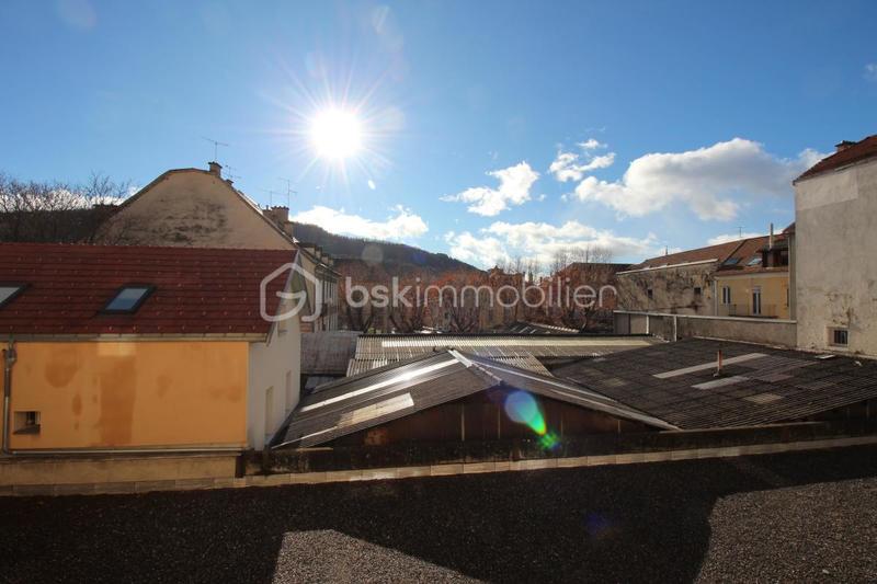 Appartement - 93 m² - 4 pièces