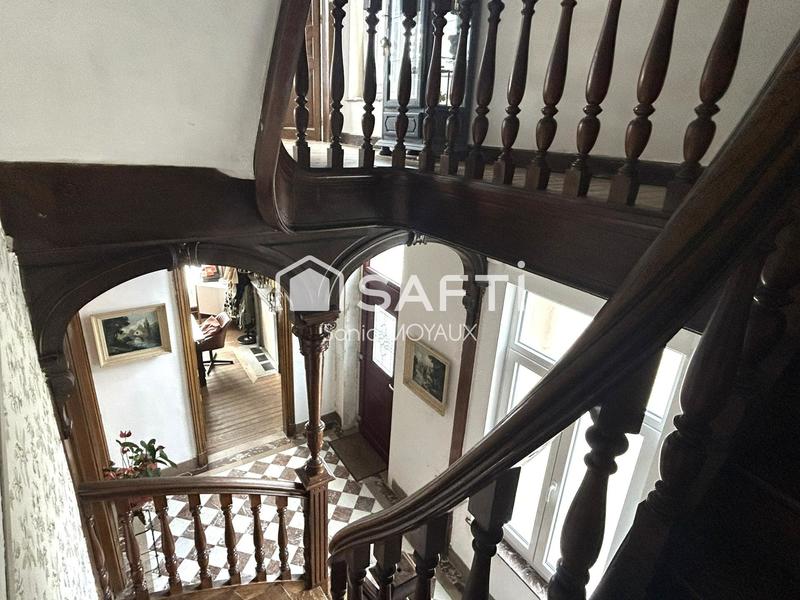 Maison de maîtres - 224 m² - 10 pièces