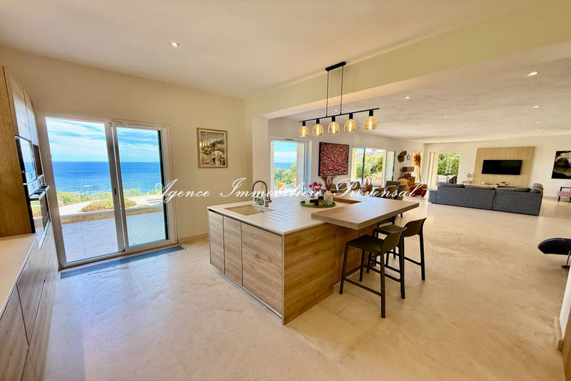 Villa - 200 m² - 5 pièces