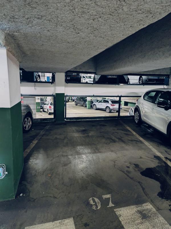 Parking / Garage - 12 m²