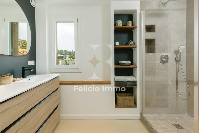 Appartement - 81 m² - 4 pièces