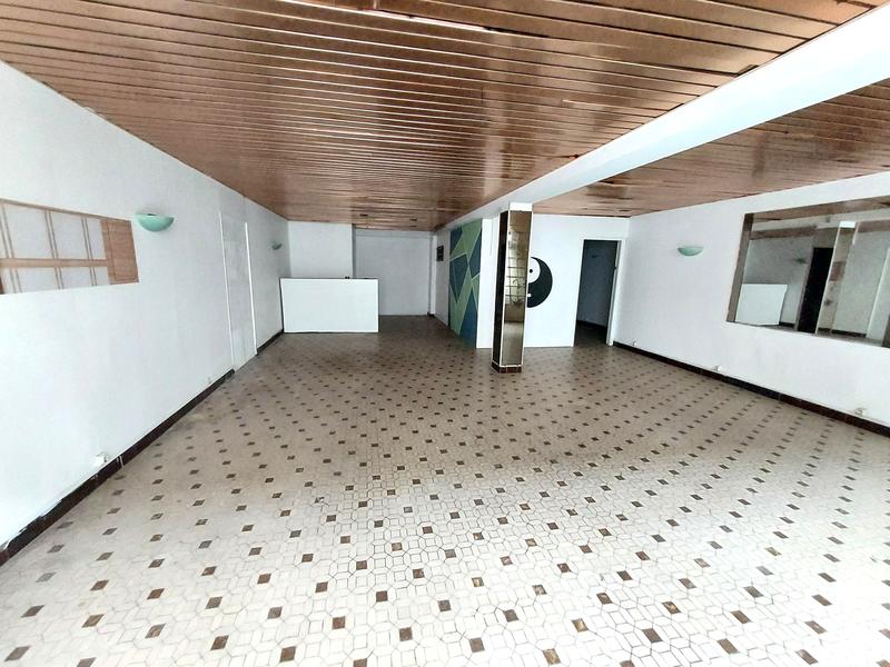 Local commercial - 74 m² - 2 pièces