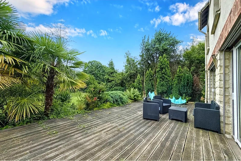 Maison - 170 m² - 7 pièces