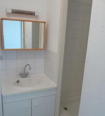 Studio - 25 m² - 1 pièce