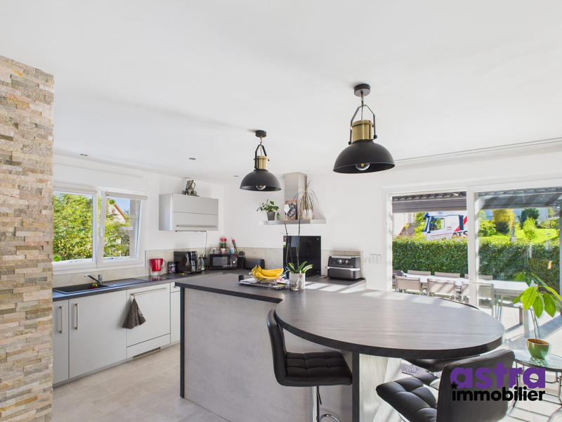 Maison - 108 m² - 6 pièces