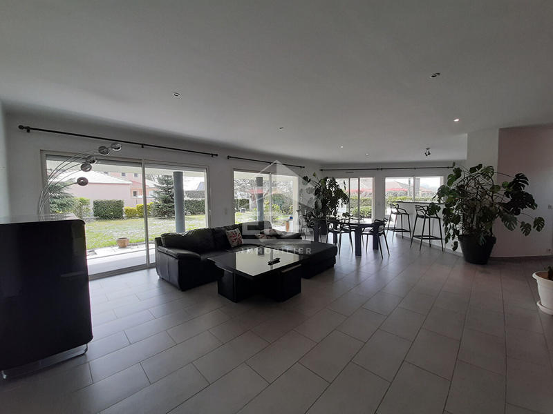 Maison - 170 m² - 4 pièces