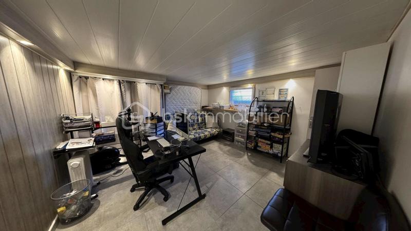 Maison traditionnelle - 157 m² - 5 pièces