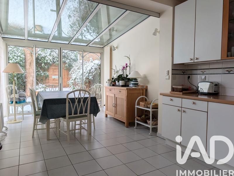 Maison - 237 m² - 8 pièces