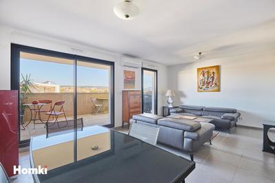 Appartement - 80 m² - 4 pièces