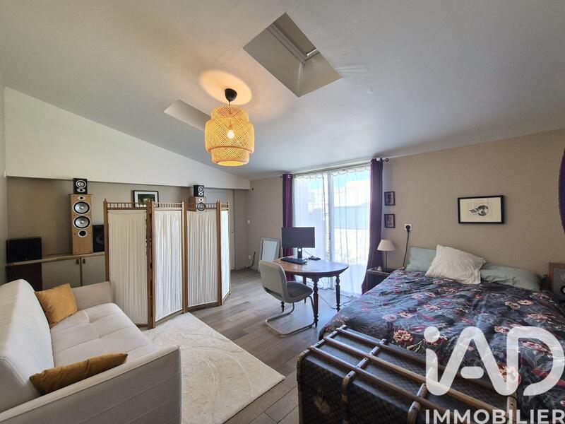 Maison - 185 m² - 7 pièces