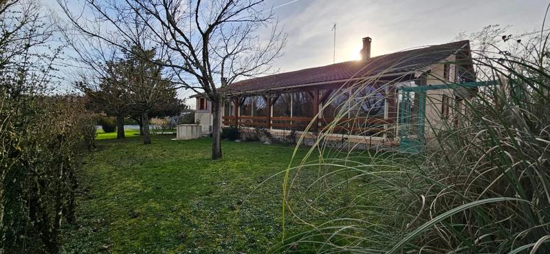 Maison - 410 m² - 11 pièces