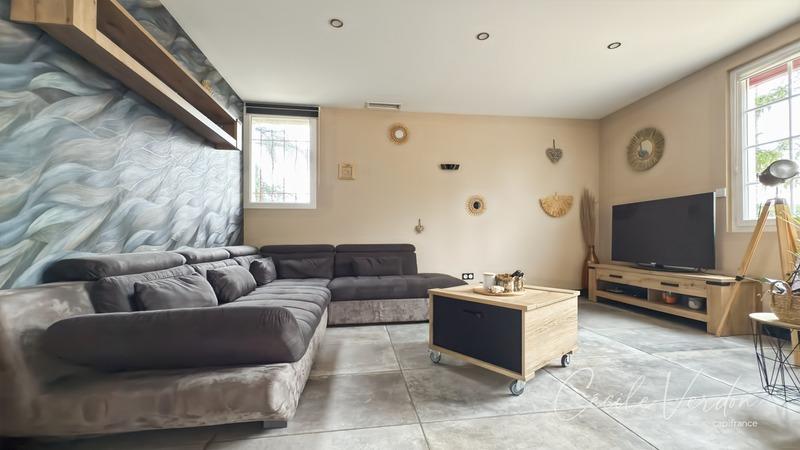 Maison - 160 m² - 8 pièces