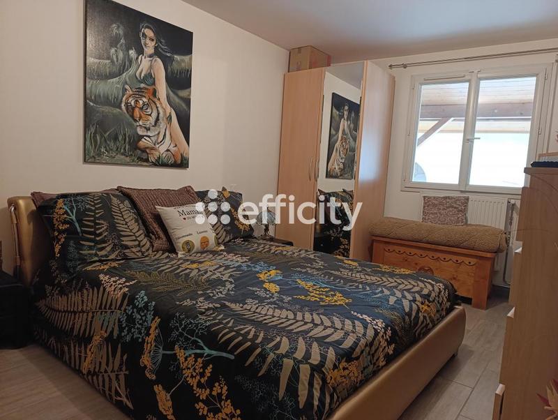 Maison - 206 m² - 7 pièces