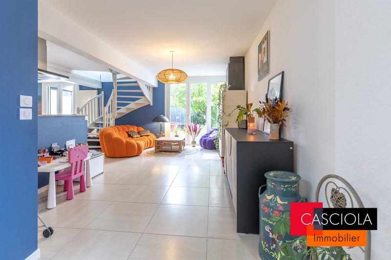 Maison - 163 m² - 7 pièces