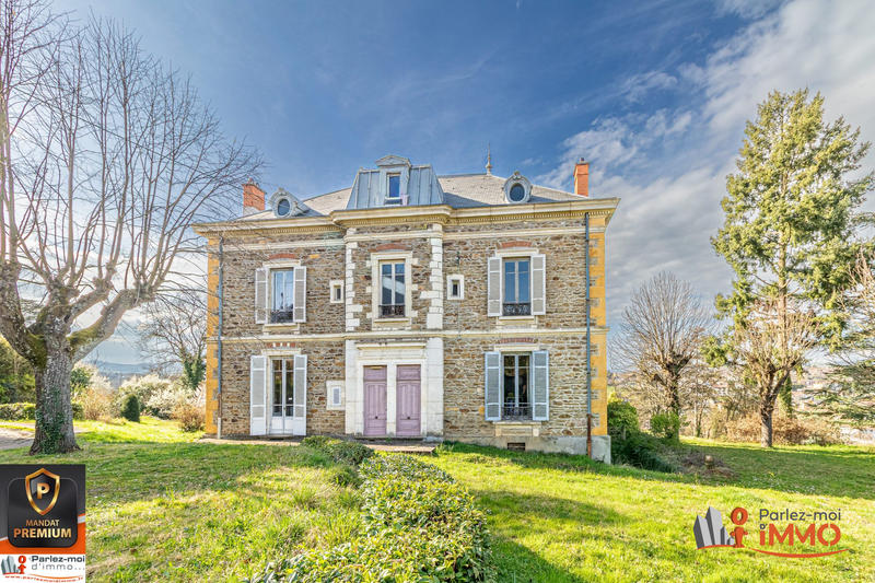 Maison - 373 m² - 14 pièces