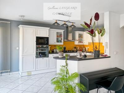 Appartement - 84 m² - 4 pièces