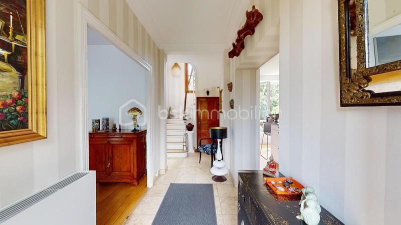 Maison bourgeoise - 204 m² - 9 pièces