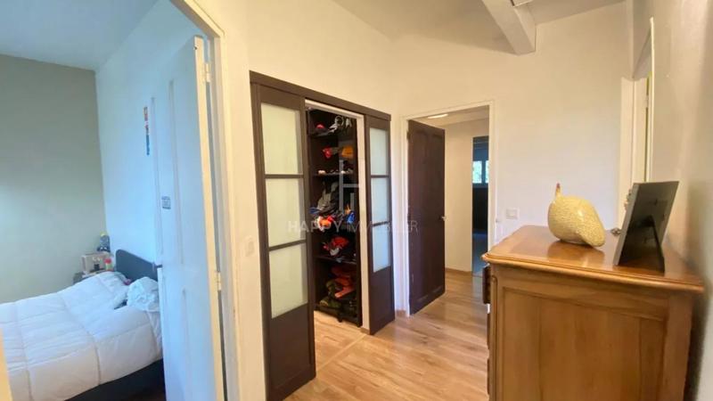 Propriété - 267 m² - 7 pièces