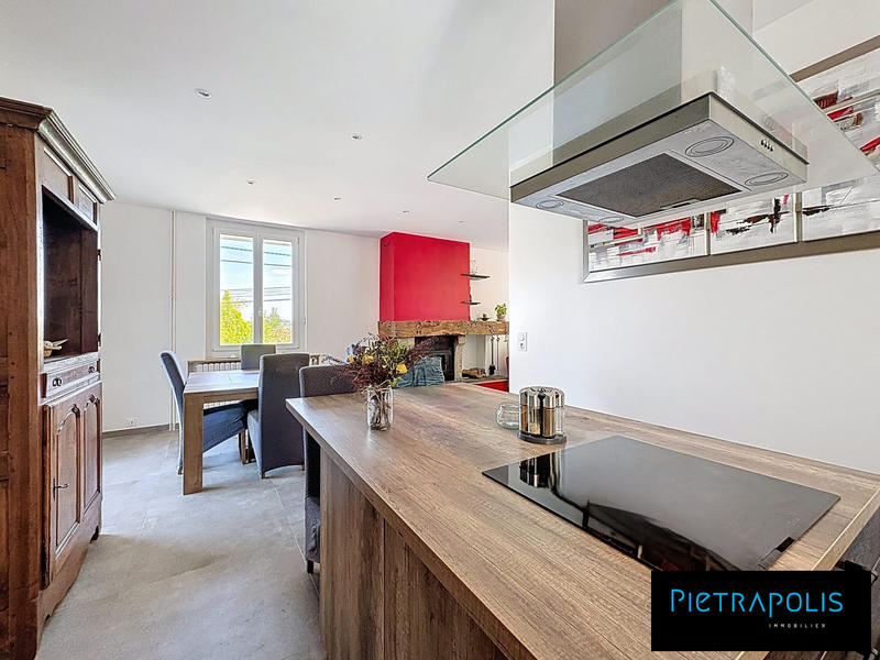 Maison ancienne - 205 m² - 6 pièces