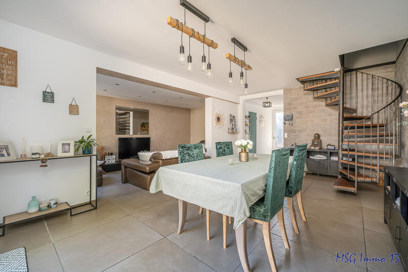 Maison - 106 m² - 5 pièces