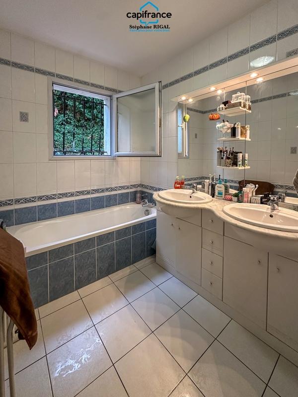 Maison - 105 m² - 5 pièces