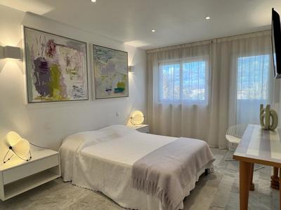 Appartement - 85 m² - 3 pièces