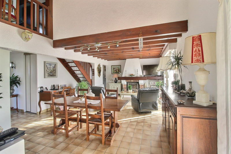 Maison traditionnelle - 120 m² - 5 pièces