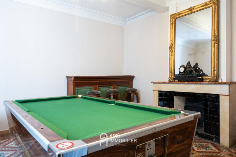 Mas - 635 m² - 20 pièces