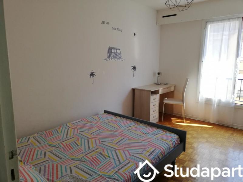 Chambre - 13 m² - 1 pièce