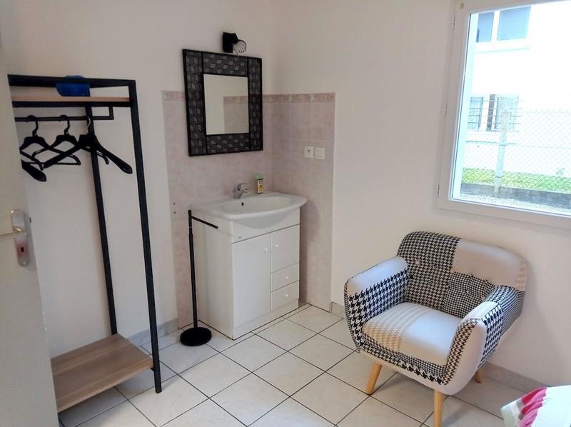 Maison - 220 m² - 10 pièces