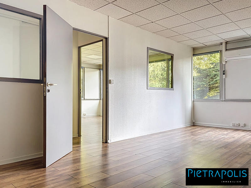 Bureau - 99 m²