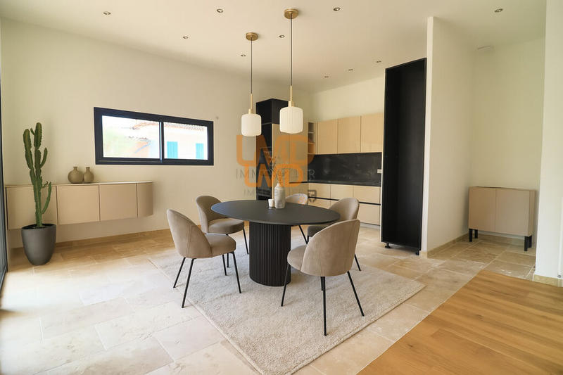 Villa - 219 m² - 5 pièces