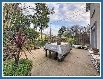 Maison - 157 m² - 6 pièces