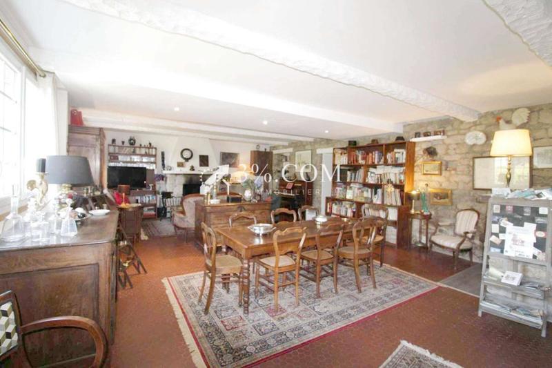 Maison - 290 m² - 9 pièces