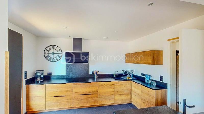 Maison - 140 m² - 7 pièces