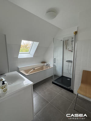 Maison - 147 m² - 8 pièces