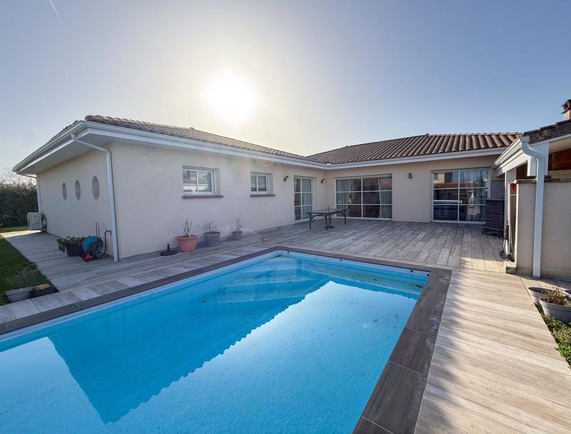 Maison - 175 m² - 6 pièces