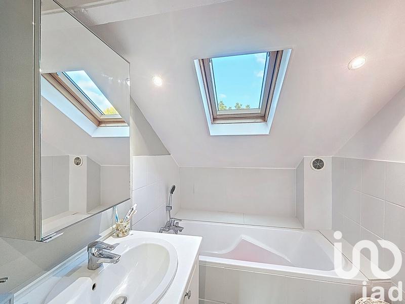 Maison - 205 m² - 7 pièces