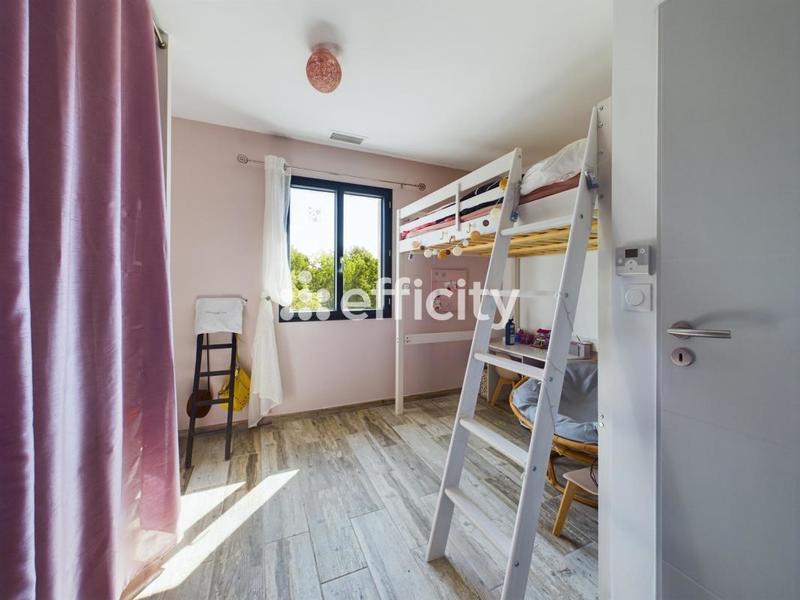 Maison - 200 m² - 7 pièces