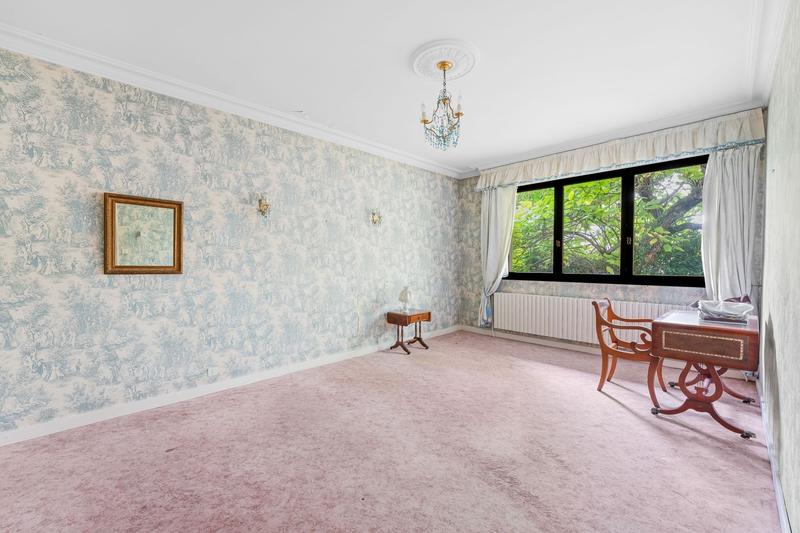 Maison - 304 m² - 9 pièces