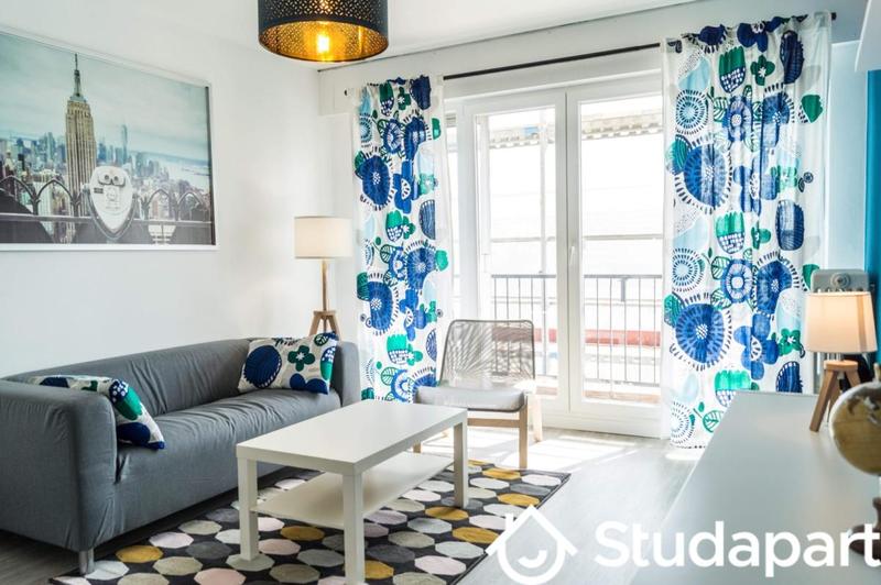 Chambre - 12 m² - 1 pièce