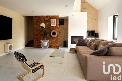 Maison - 250 m² - 8 pièces