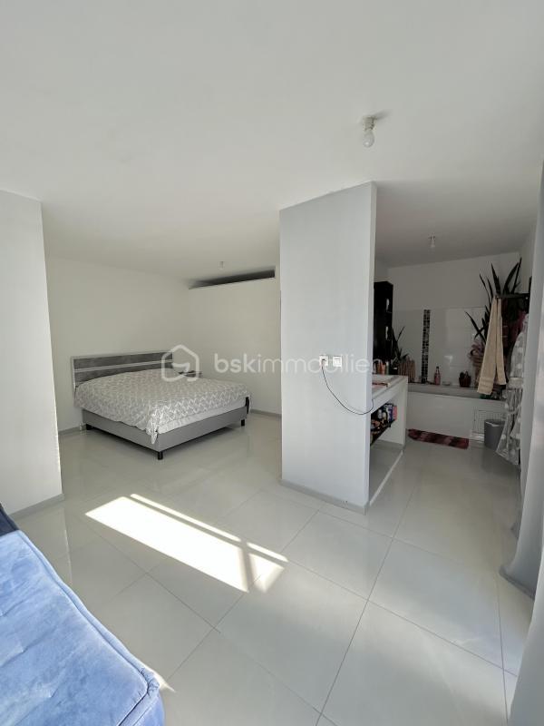 Maison - 150 m² - 3 pièces