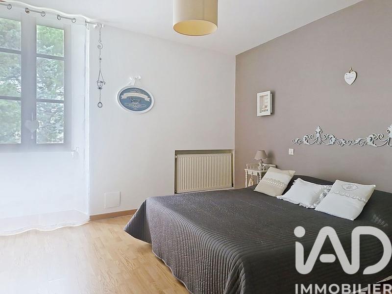 Maison de village - 202 m² - 7 pièces