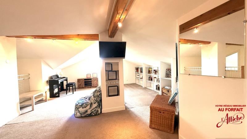 Maison - 245 m² - 7 pièces