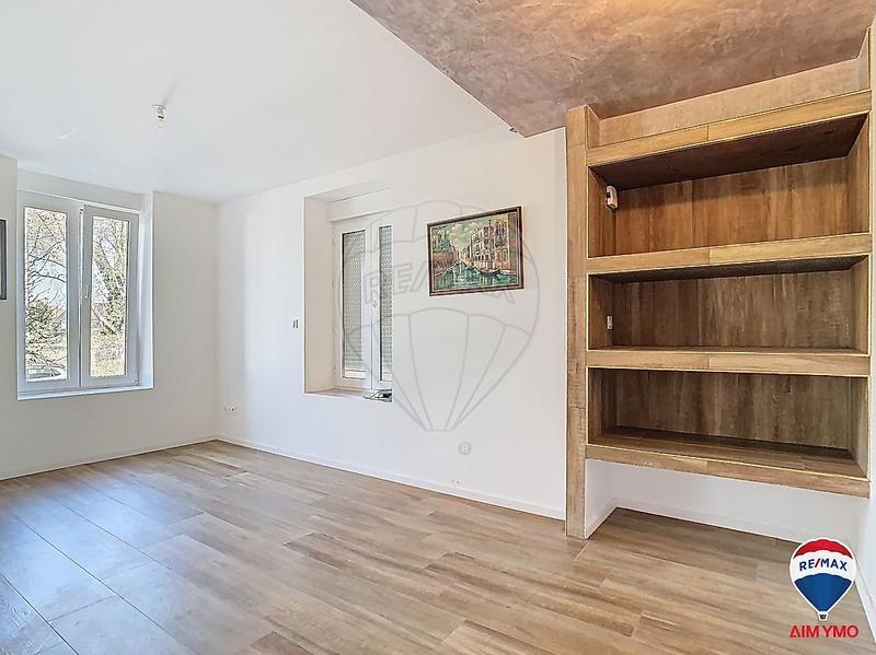 Appartement - 100 m² - 3 pièces