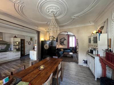 Maison de village - 270 m² - 6 pièces