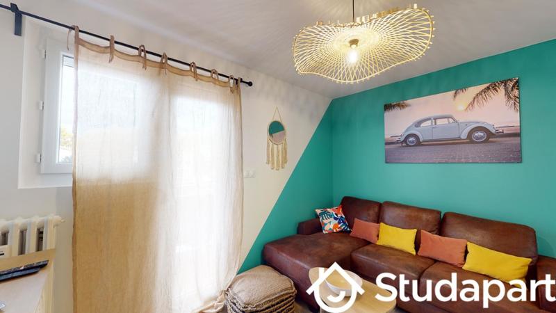 Chambre - 9 m² - 1 pièce